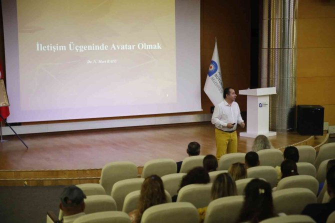 Büyükşehir Personeline Etkili İletişim Ve Motivasyon Eğitimi