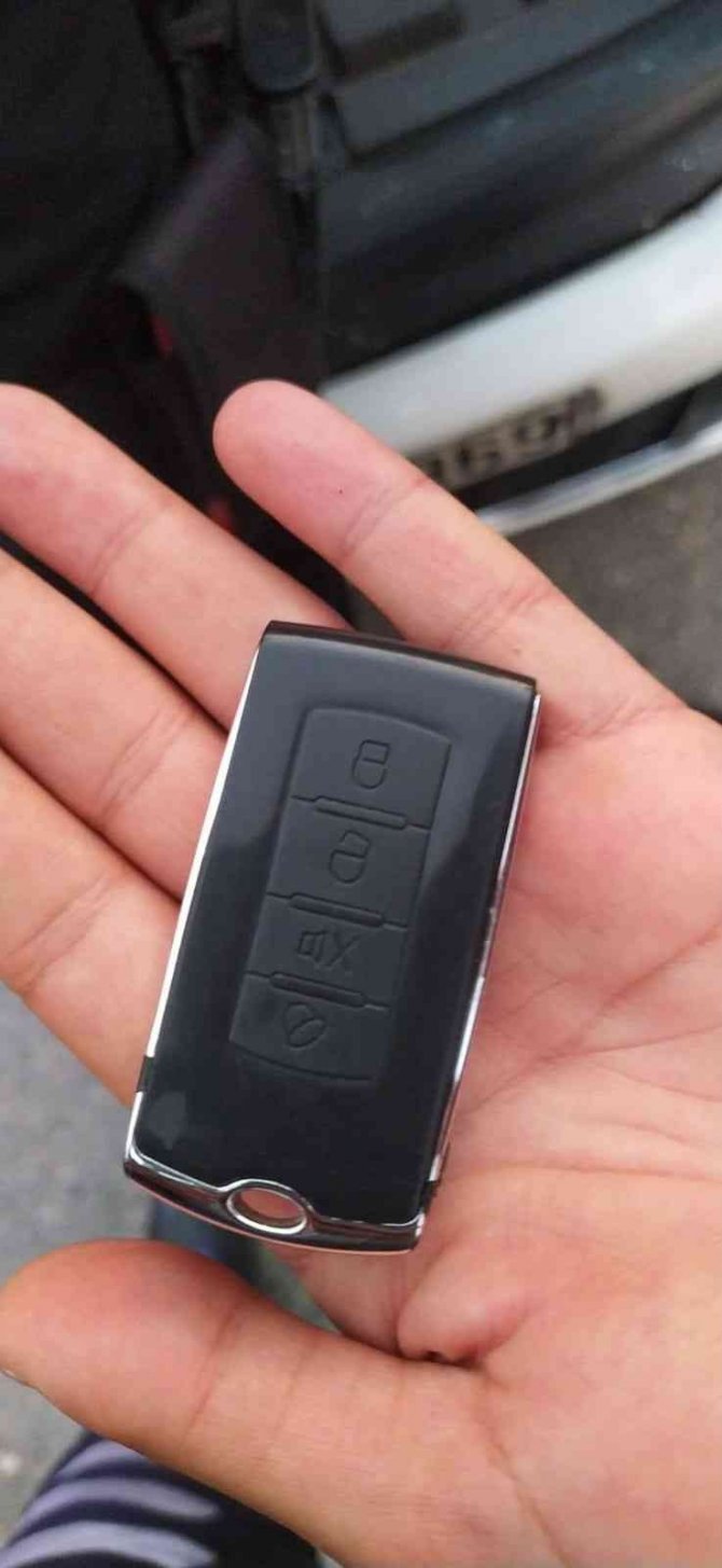 Maltepe’de Şüphe Üzerine Durdurulan Araçtan Suç Makinesi Çıktı