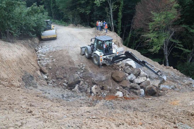 Erikli Mahallesi’nin Yol Sorununu Atakum Belediyesi Çözüyor