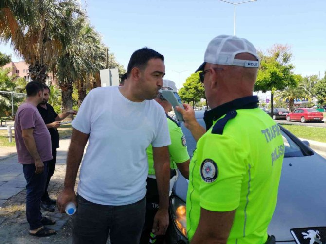 3 Aracın Karıştığı Zincirleme Trafik Kazası: 1 Yaralı