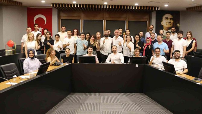 Deni̇b Akademi’den İkna Becerilerini Geliştirme Eğitimi