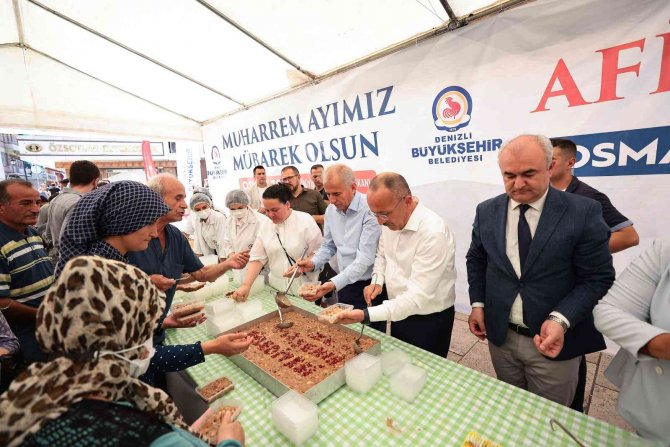 Denizlililer Geleneksel Aşure Hayrında Buluştu