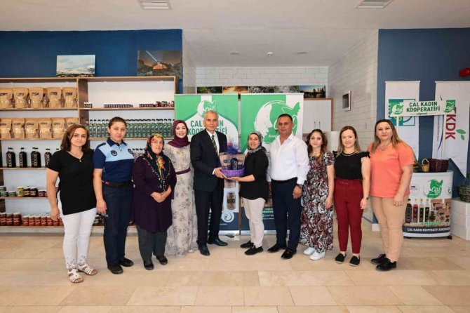 Başkan Zolan, Çal’da Vatandaşları Dinledi