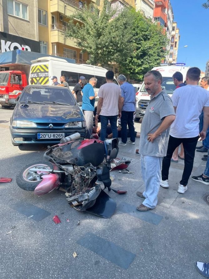 Otomobil Motosiklete Çarptı: 1 Yaralı