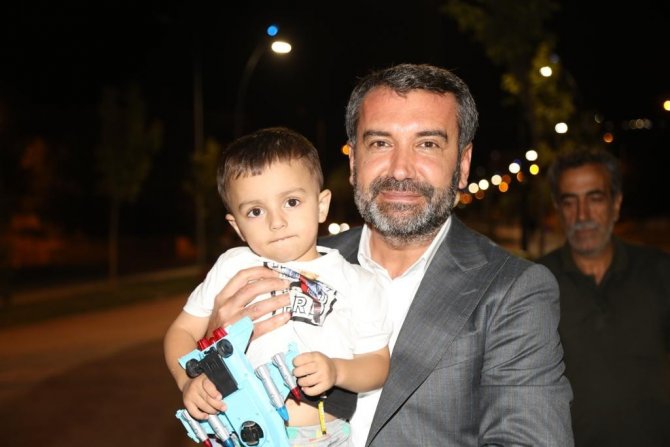 Başkan Şerifoğulları, “Tüm Ekiplerimizle Şehrimize Hizmet Etmeye Devam Edeceğiz”