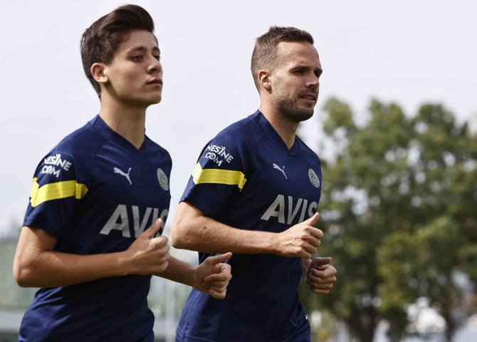 Fenerbahçe, Adana Demirspor Maçı Hazırlıklarına Viyana’da Başladı