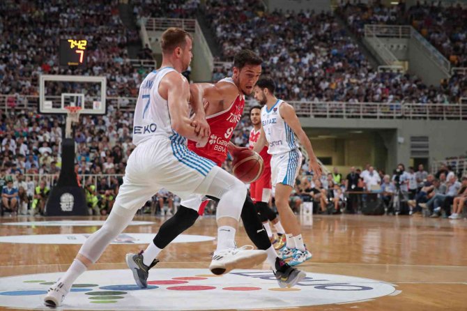 A Milli Erkek Basketbol Takımı, Yunanistan’a Mağlup Oldu