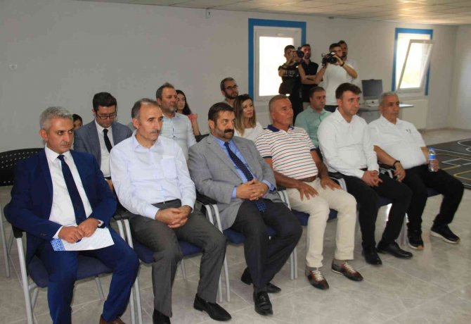 Elazığ’da Fırat’ın Çocukları İ̇çin Teknoloji Ve Yetkinlik Merkezi Açıldı