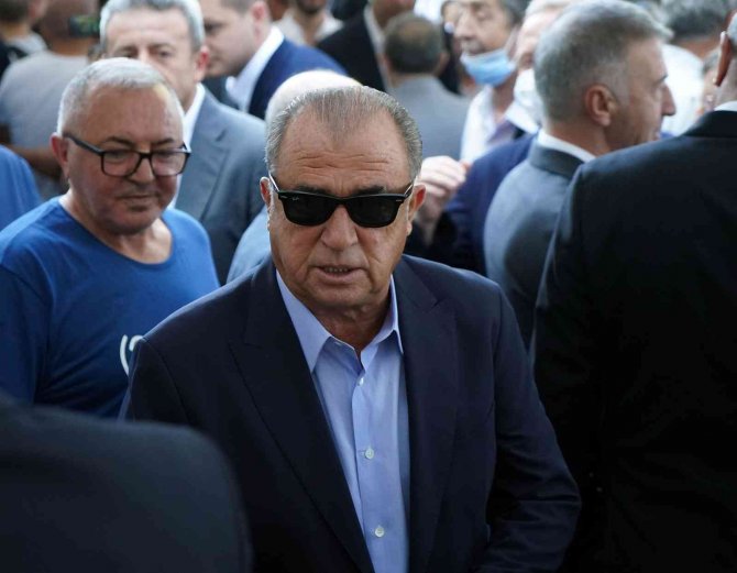 Dursun Özbek’in Annesi Kezban Özbek Son Yolculuğuna Uğurlandı