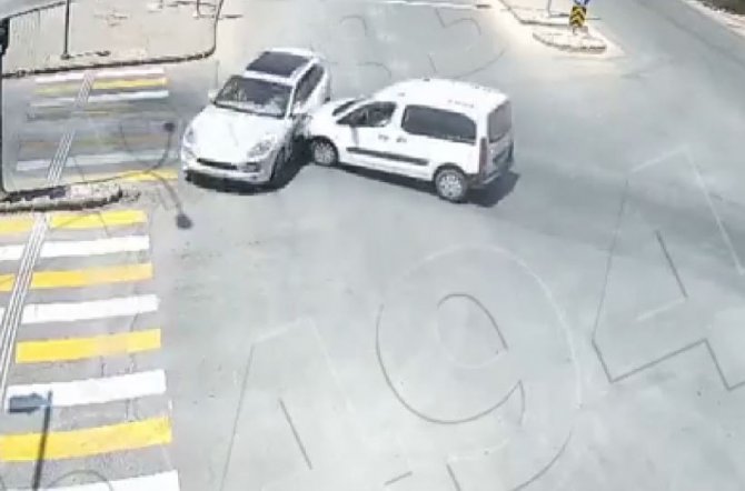 Gaziantep’teki Feci Trafik Kazaları Kameralara Yansıdı