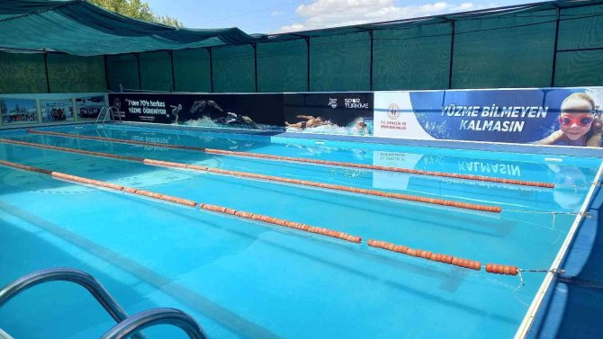 Gediz’de Kurtuluşun 100. Yılında Yüzme Yarışması