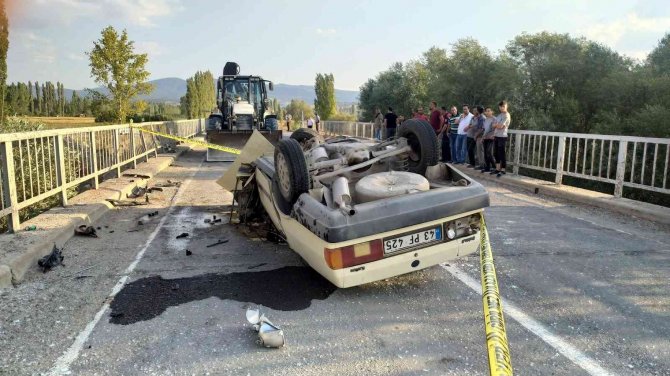 Hisarcık’ta Trafik Kazası: 2 Yaralı