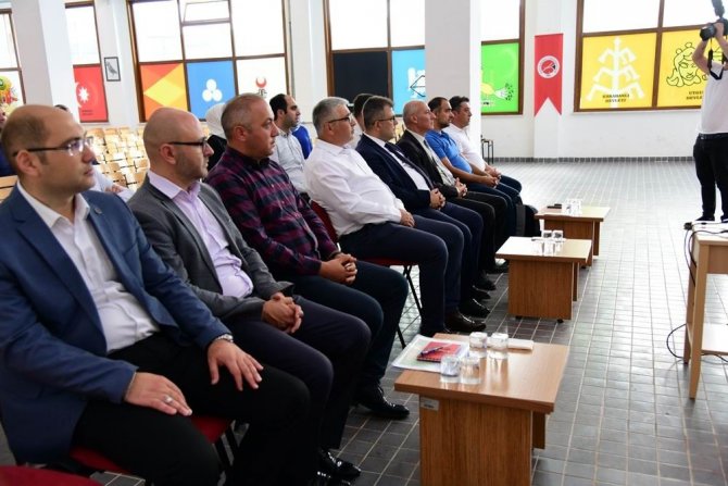 Kastamonu Üniversitesi’nden Çiftçilere ’Aspir’ Ve ’Kenevir’ Eğitimi
