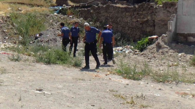 İ̇ki Grup Arasında Silahlı Kavga: 4 Yaralı