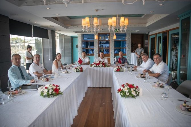 Kuşadası Belediyesi Kıyı Ege Belediyeler Birliği Toplantısı’na Ev Sahipliği Yaptı