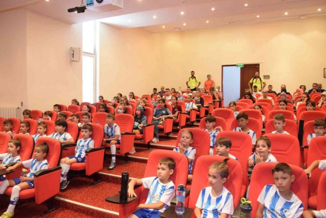 Anadolu Üniversitesi “Koşar Adım Lösev” Projesi İçin Koşacak