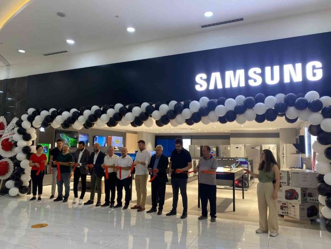 Mardin’de Teknoloji Konseptli Mağazalar Yerini Almaya Başladı