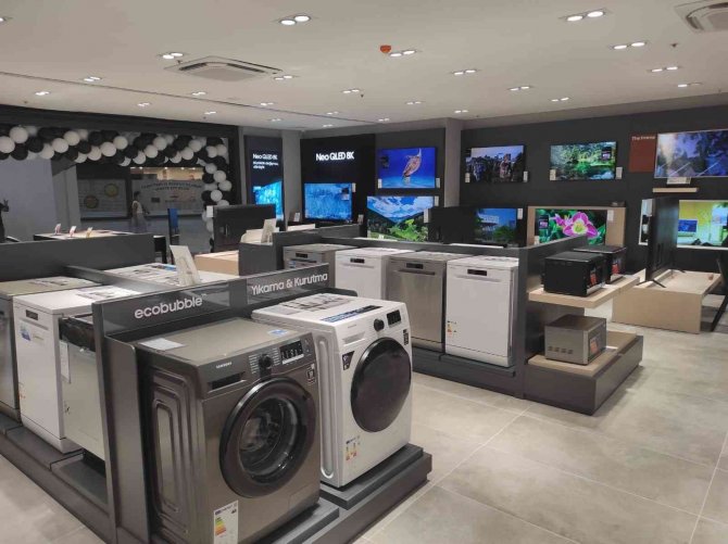 Mardin’de Teknoloji Konseptli Mağazalar Yerini Almaya Başladı