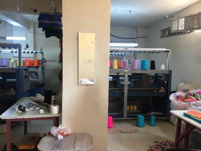 Esenler’de Bir Kadın Küçük Çocuğa Telefon Çaldırdı
