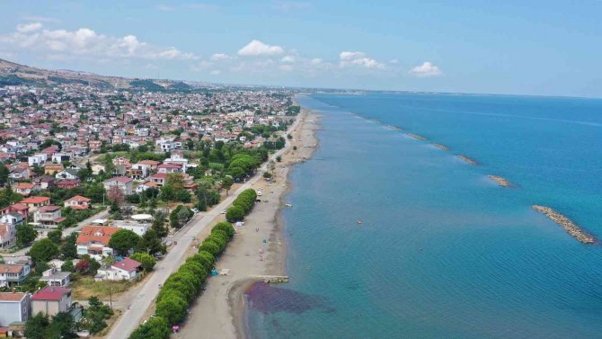 Karadeniz Samsun Sahillerini Yutmaya Devam Ediyor