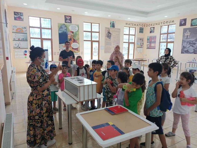 Ziyaretçiler Matematiğin Gücünü Sincan Matematik Müzesi’yle Keşfediyor