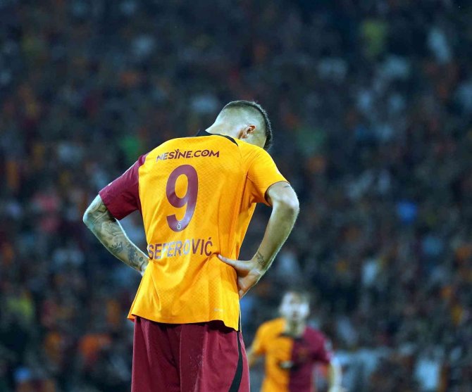 Spor Toto Süper Lig: Ümraniyespor: 0 - Galatasaray: 0 (İ̇lk Yarı)