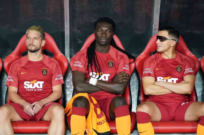 Spor Toto Süper Lig: Ümraniyespor: 0 - Galatasaray: 0 (Maç Devam Ediyor)