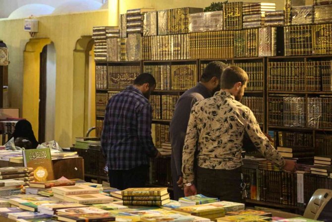 İ̇dlib Kitap Fuarı Ziyaretçilerini Bekliyor