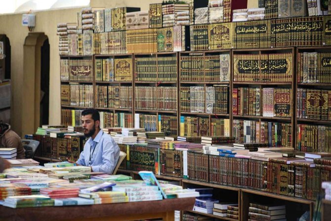 İ̇dlib Kitap Fuarı Ziyaretçilerini Bekliyor