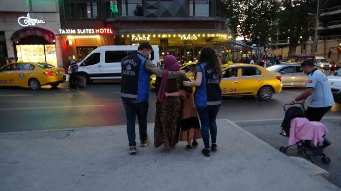 Taksim’de Çocukları Kullanarak Dilenen Kadınlar Yakalandı
