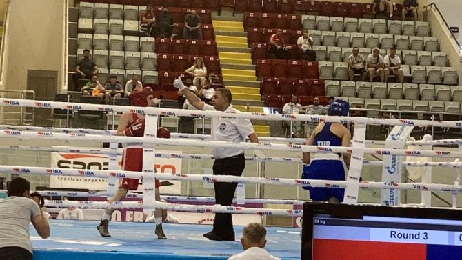 Demir Yumruk Sıla, Avrupa Boks Şampiyonasında Finale Yükseldi