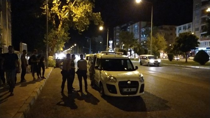 İ̇ki Gurup Arasında Kavga