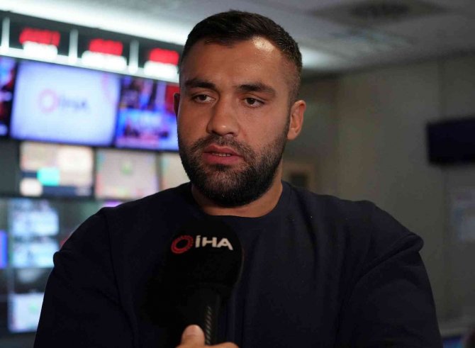 Ali Eren Demirezen’in Hedefi Altın Kemer