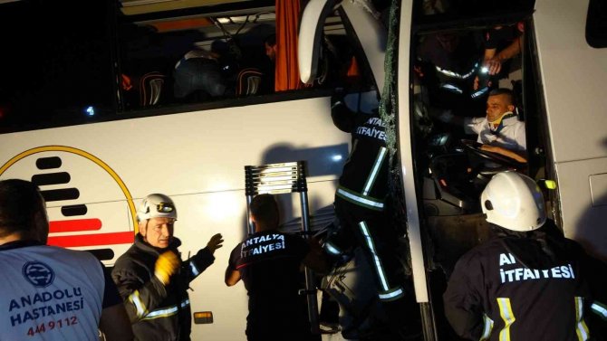 Alanya’daki Otobüs Kazasında Can Pazarı Yaşandı