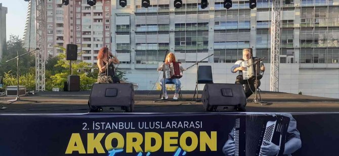 “2. İ̇stanbul Uluslararası Akordeon Festivali” İle Ataşehir’de Akordeon Rüzgarı Esti