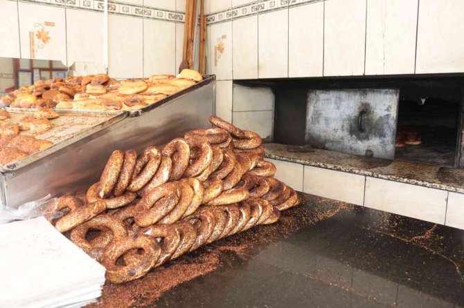 Balıkesir’de Simit 5 Lira Oldu