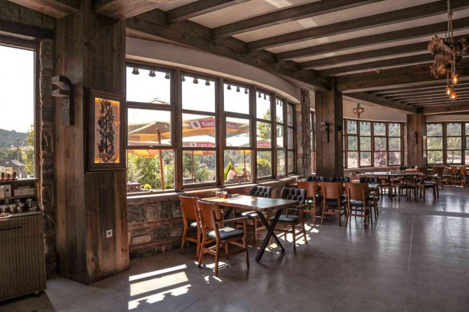 Gürsu’nun “Kırlangıç Sofrası” Muhteşem Manzarasında Misafirlerini Lezzetlerle Buluşturuyor