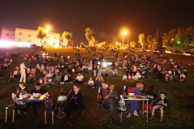 Minik Sinemaseverler Keyifli Bir Akşam Geçirdi