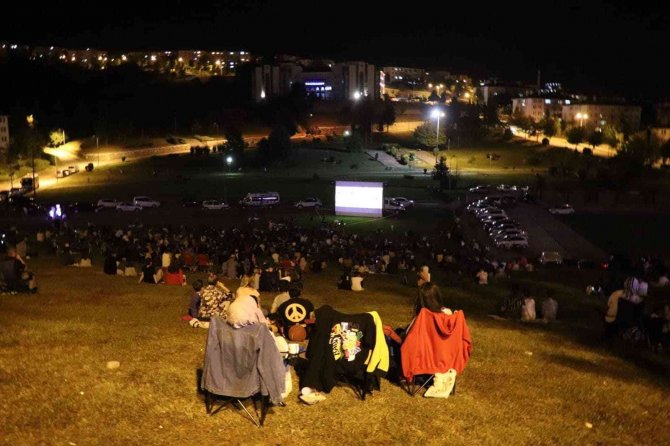 Minik Sinemaseverler Keyifli Bir Akşam Geçirdi