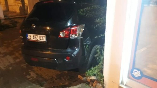 Yüksek Hız Kazayı Beraberinde Getirdi