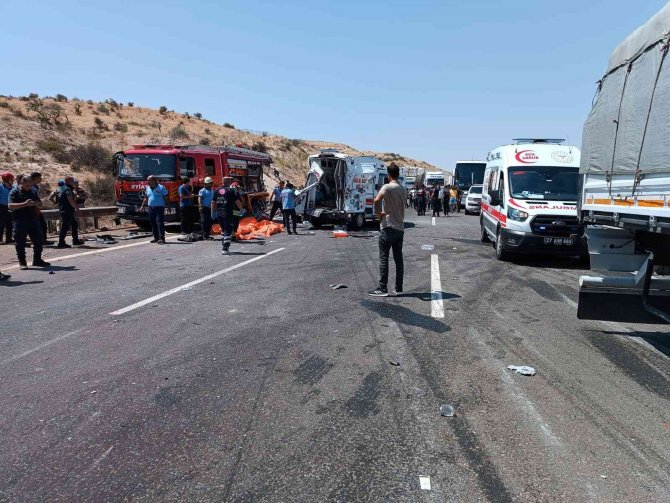 Gaziantep’te Feci Kaza: 16 Ölü, 21 Yaralı