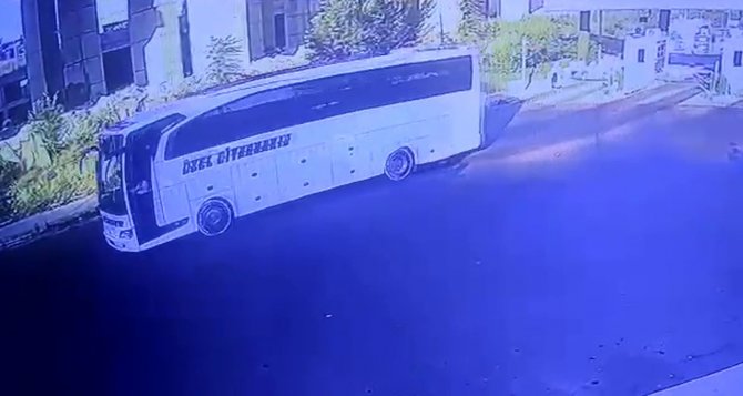 Gaziantep’te Kaza Yapan Otobüsün İ̇stanbul Otogarından Çıkış Anı Kamerada