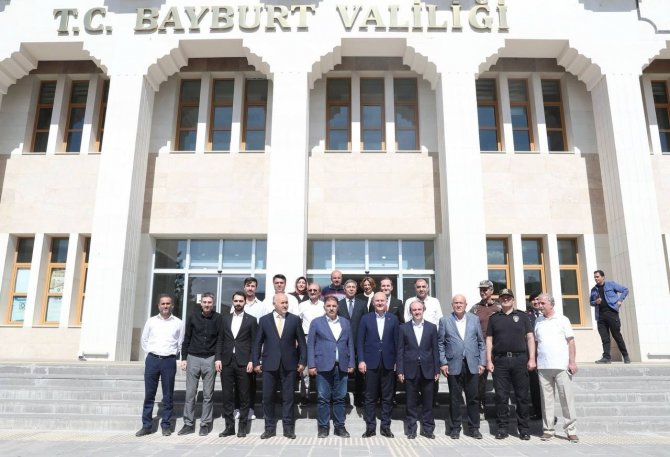 İ̇çişleri Bakanı Süleyman Soylu, Yeni Bayburt Valilik Binasını Ziyaret Etti