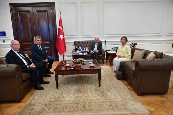 Dursunbey Ve Adalar Belediyelerine Milyonluk Yatırım