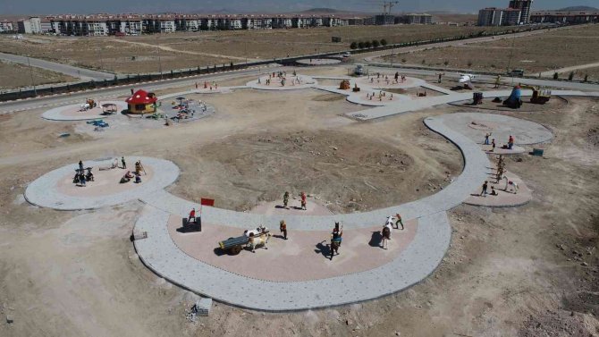 Karaman’da Masal Parkında Çalışmalar Devam Ediyor