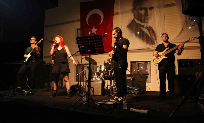 Mersin’de Yayla Şenlikleri Konserleri Sürüyor
