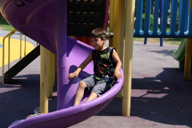 Tavşancıl Sahil Parkı Yenilendi