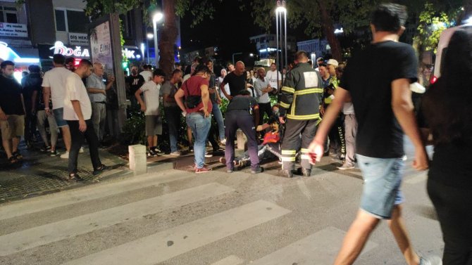 Aniden Otomobilin Önüne Çıkan Motosiklet Sürücüsü Yaralandı