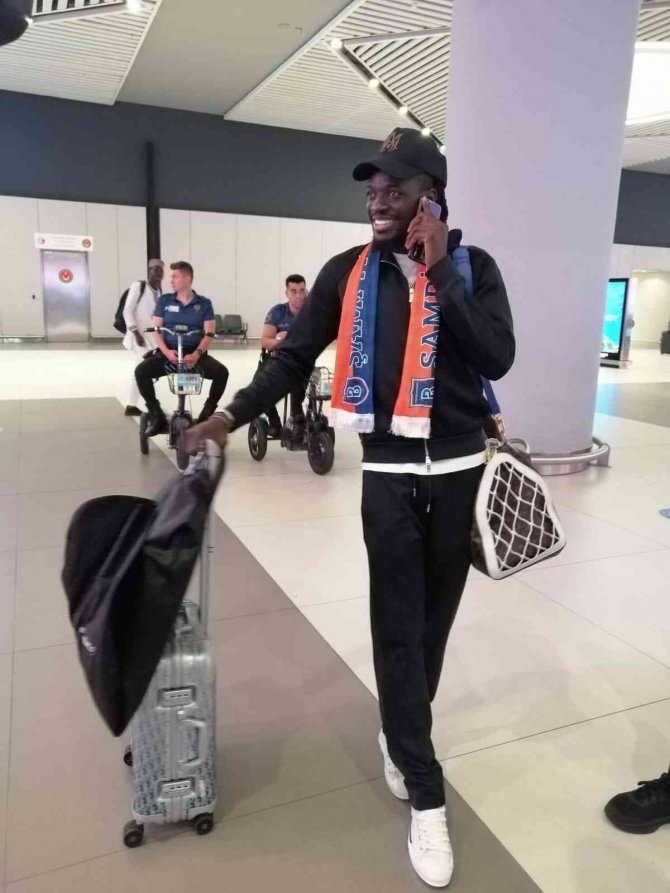 Bertrand Traore, İ̇stanbul’a Geldi