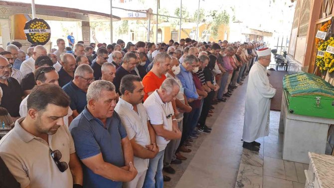 Nazilli’nin Sevilen İsmi Mücahit Öğretmene Son Yolculuğuna Uğurlandı